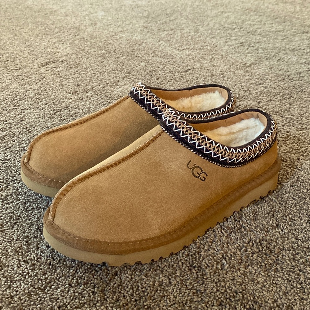 ugg tasmans (READ CAPTION BEFORE BUYING)